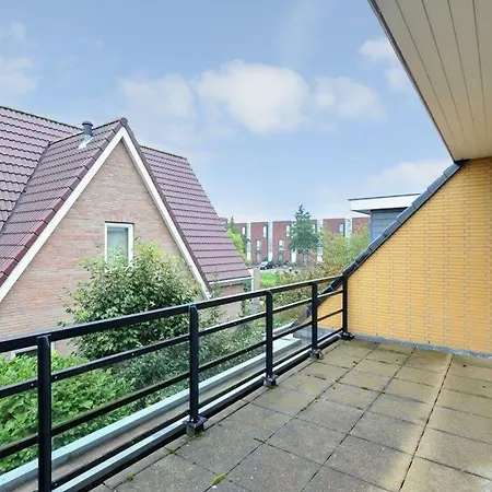 Unique * The Hague
